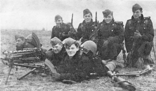 Danish_soldiers_on_9_April_1940.jpg