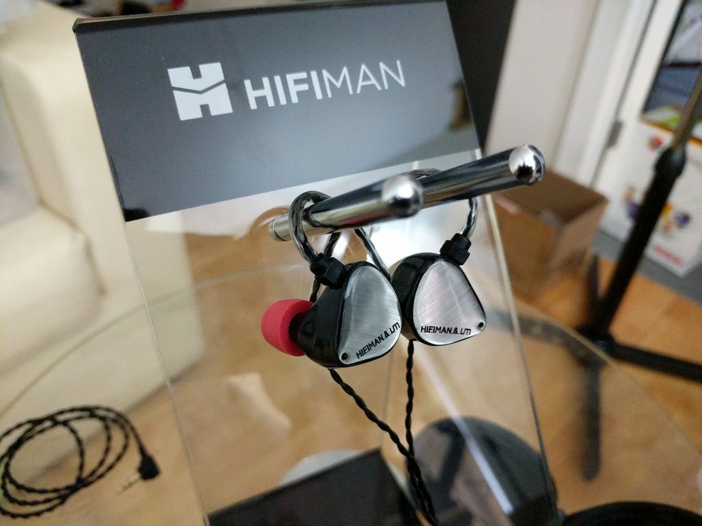  HIFIMAN RE1000 Custom / Universal Earphone Review by mark2410