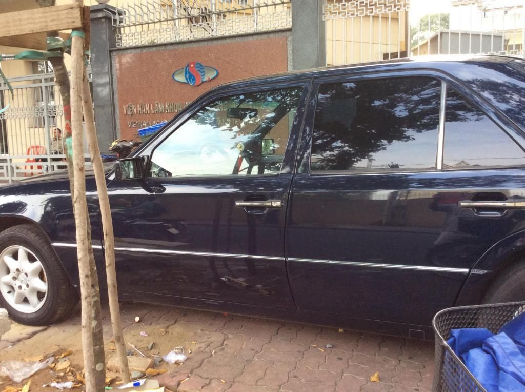 Cần bán xe mercedes e230 - 6