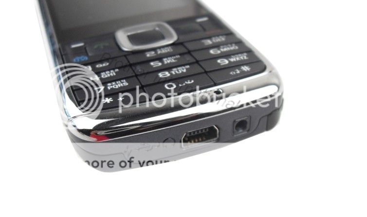   Dual Sim TV Mobile Cell Phone E71 with Russian keyboard Black  