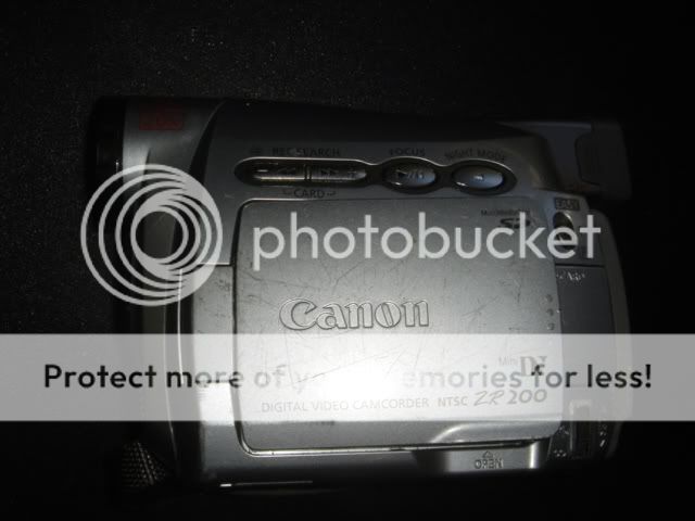 CANON DIGITAL VIDEO CAMCORDER NTSC ZR200 AS IS FOR PARTS OR REPAIR 